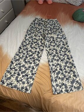 Chelsea & Violet Navy Floral Print Wide-Leg Pants Size 4